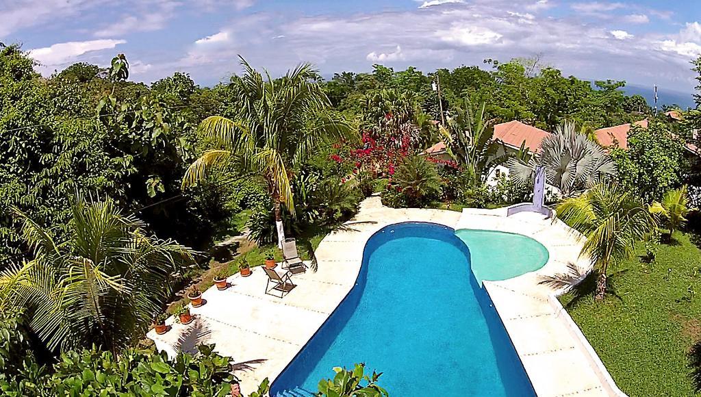 Hotel Three Monkeys Montezuma Exterior photo
